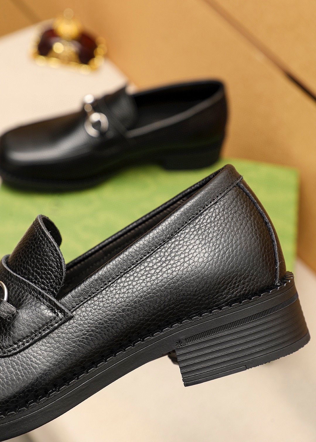 Gucci Black Textured Leather Loafers